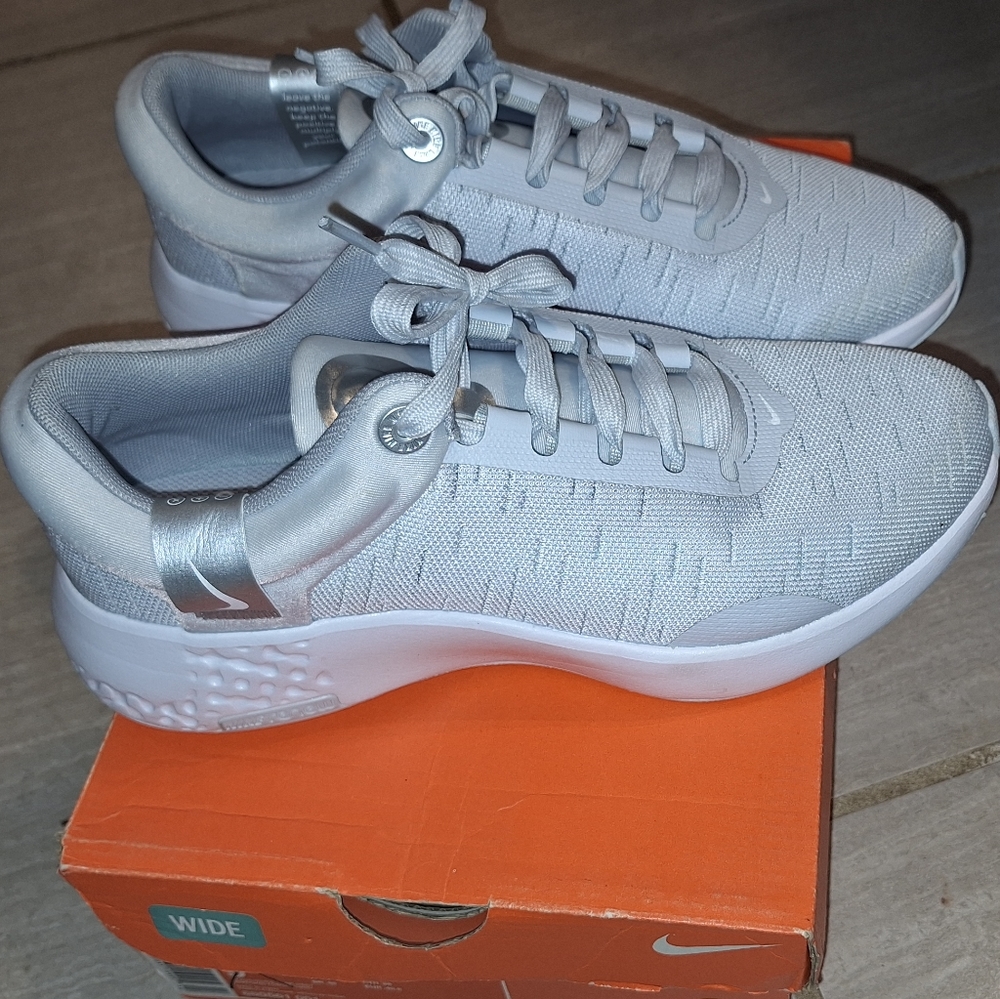 Womans nike sneakers